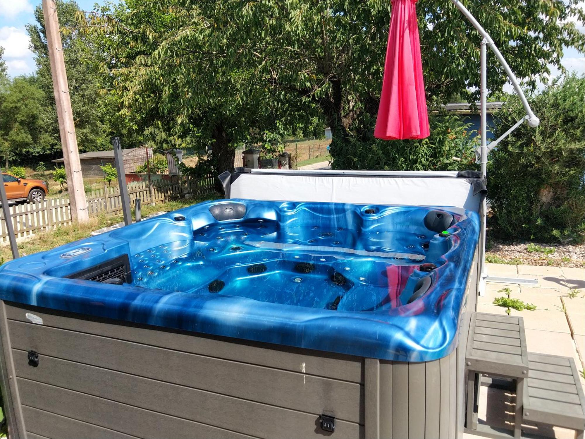 Belle Quercynoise Piscine Jacuzzi Partages Septfonds Buitenkant foto